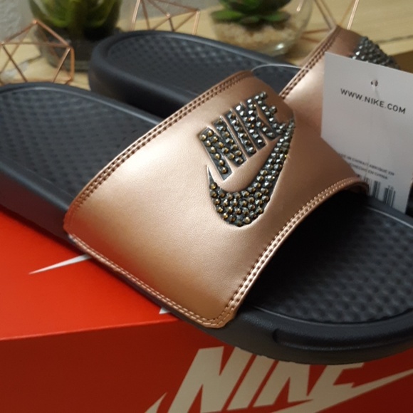 LAST PAIR CUSTOM Gold Nike Benassi Slides - Picture 3 of 4